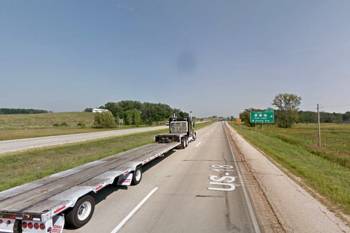 Прямоугольный НЛО завис над шоссе в Висконсине