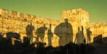 Призрачные воины старинного замка Франгокастелло на острове Крит