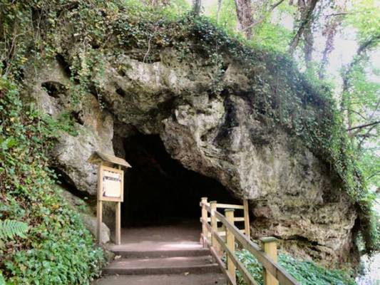 Пещера матери Шиптон.