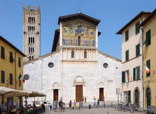 Базилика Сан-Фредиано в Лукке (Италия)