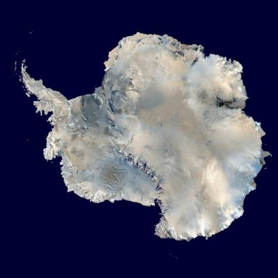Антарктида со спутника. Фото: NASA