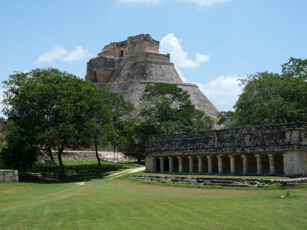 Руина города майя